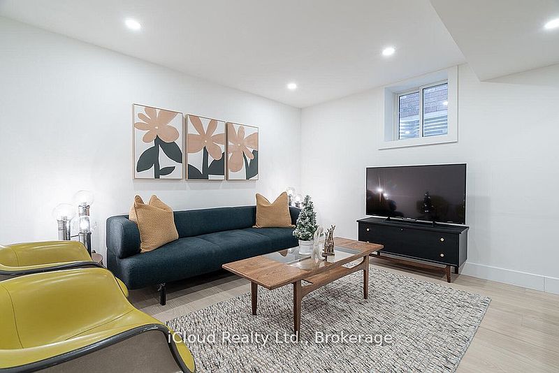 Burlington House for rent - 5 Bedrooms — photo 45