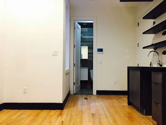 Rented by Nooklyn NYC LLC | media 23