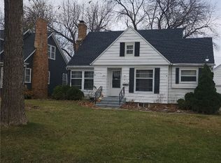 915 25th St SE, Cedar Rapids, IA 52403