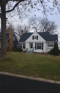 915 25th St SE, Cedar Rapids, IA, 52403