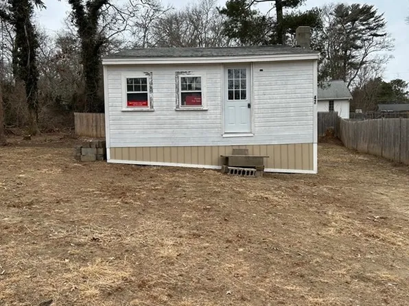 47 Indian Ave, Plymouth, MA 02360