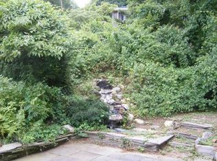 42 Beach Plum Dr, Centerport, NY 11721