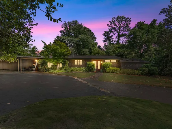 2144 Vestavia Lake Dr, Vestavia Hills, AL 35216