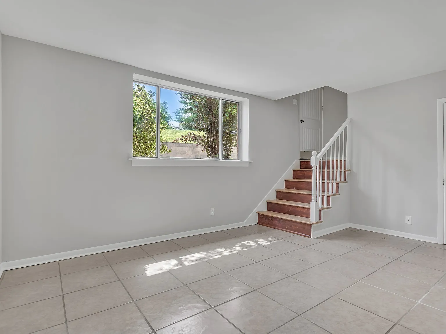 2 bed, 1.0 bath, 924 sqft, $1,500 — Photo 3