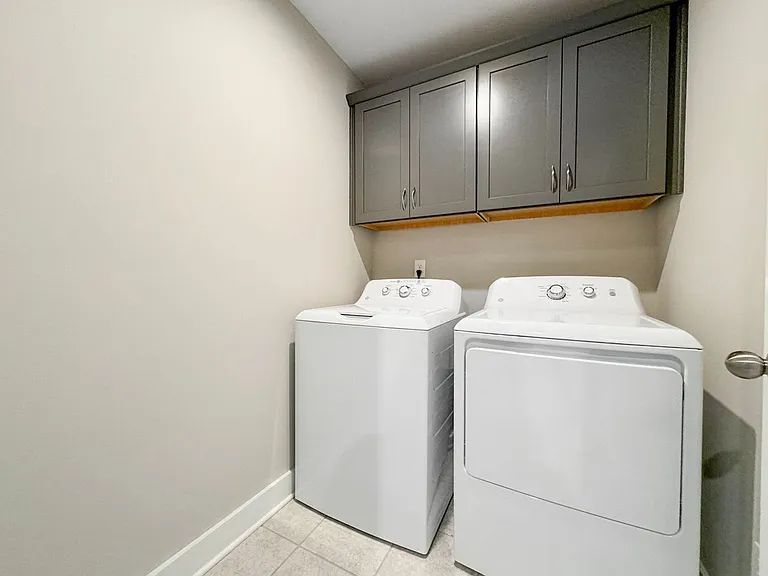 2617 Ensemble Ct — Photo 31