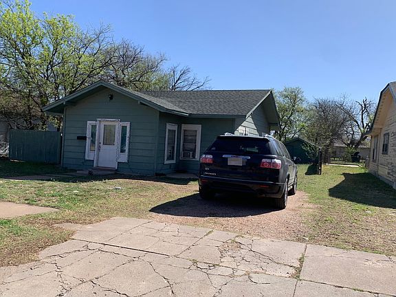 2nd image of 1017 Palm St
