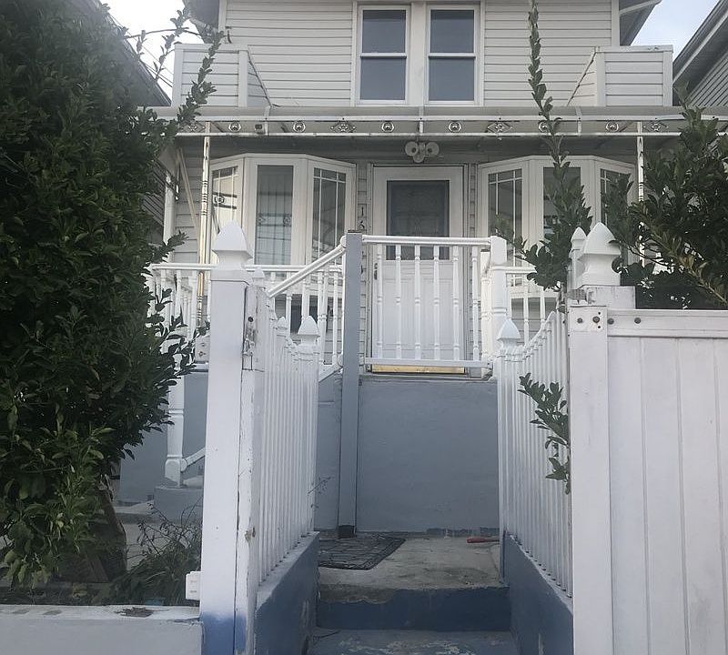 1st image of 16833 104th Ave