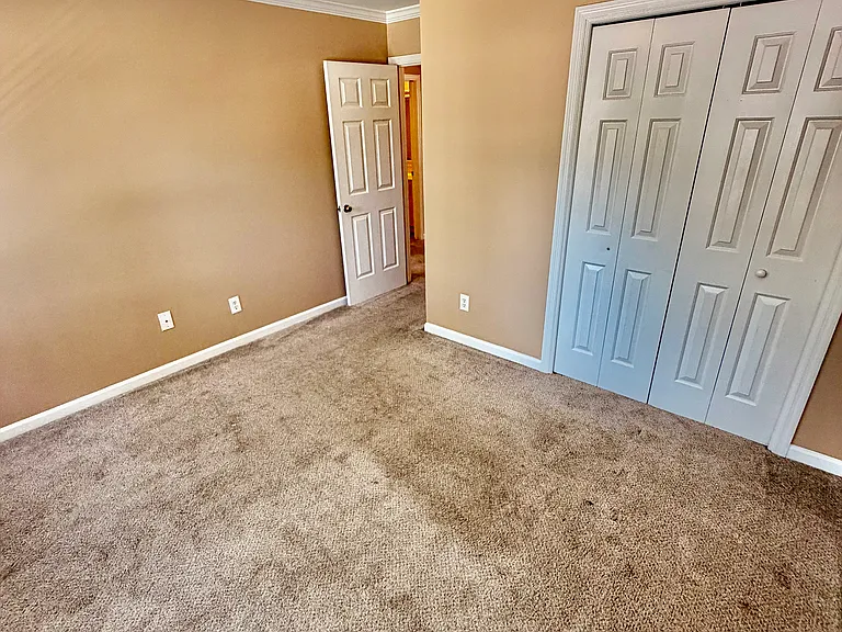 606 Crown Point Dr — Photo 21