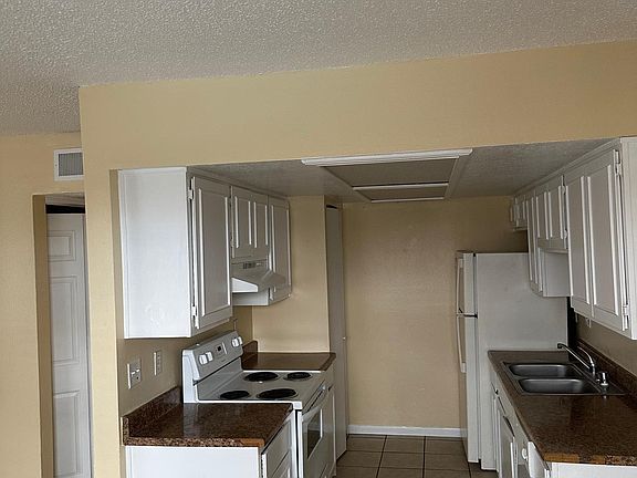 4th image of 3900 Edgar Park Ave APT 10