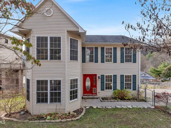 419 Poplar St NW, Norton, VA 24273