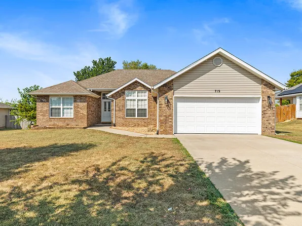 719 Shelley Street, Willard, MO 65781