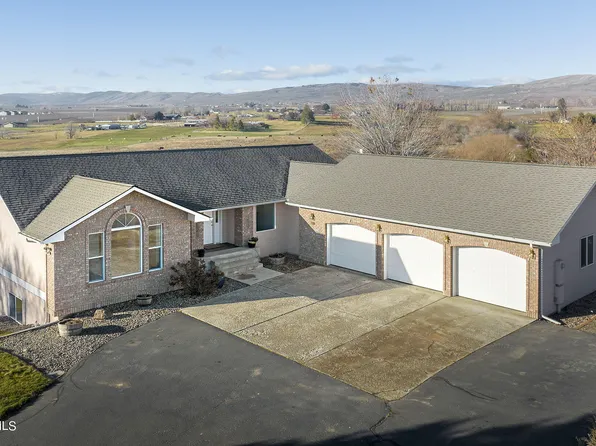 326 Mahre Rd, Yakima, WA 98908