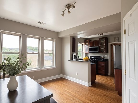 3rd image of 48 N Menard Ave #B-2