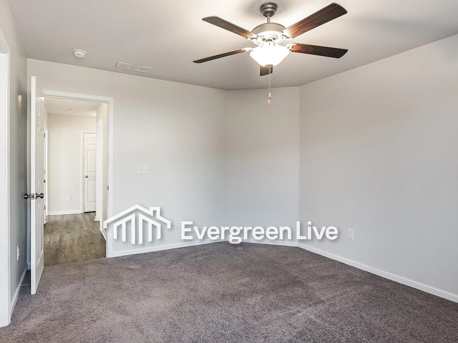 3 bed, 2.0 bath, 1209 sqft, $1,345 — Photo 4