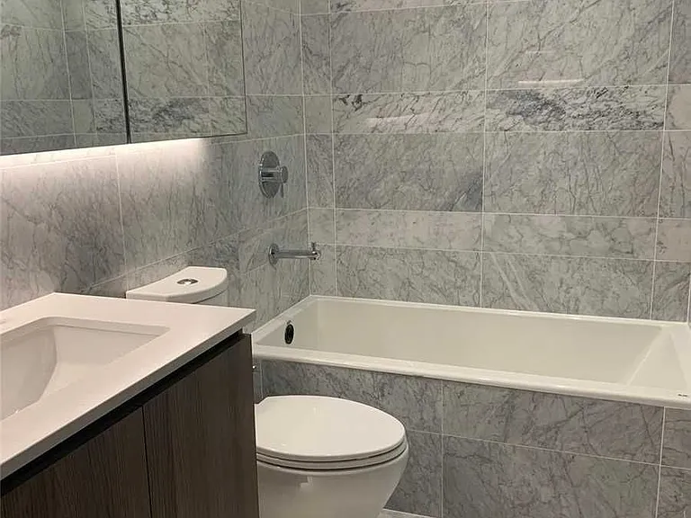 17 Bathurst St #4012 — Photo 3