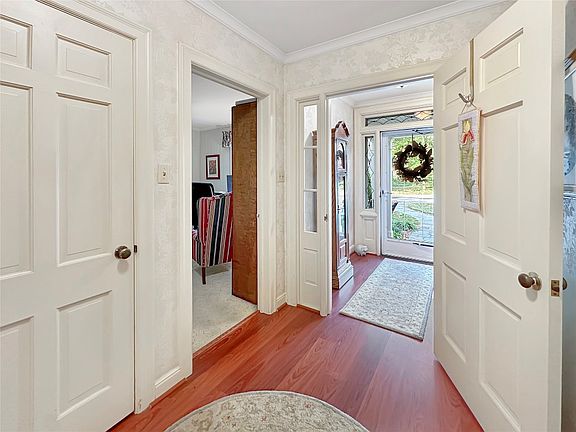 3rd image of 4116 Beech Ave