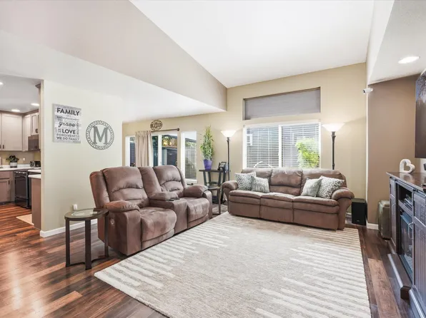 340 Live Oak Loop, Central Pt, OR 97502