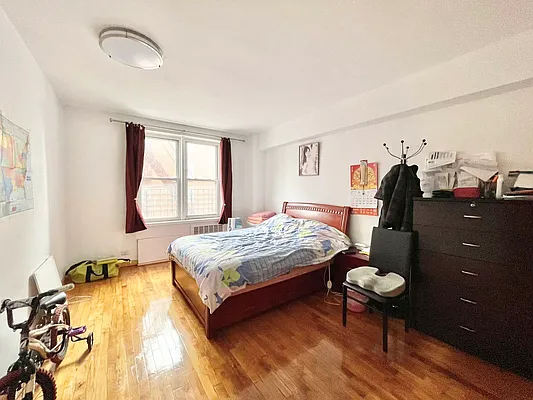 Sold by Chous Realty Group Inc | media 31