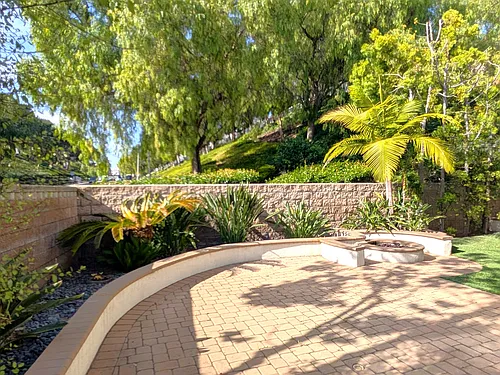 1 Halcyon Ln Photo 1