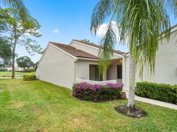 11 Edinburgh Drive, Palm Beach Gardens, FL 33418