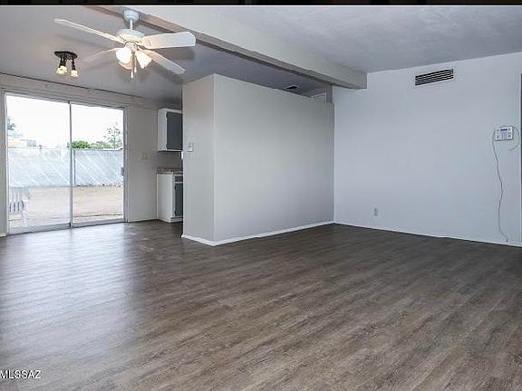 3rd image of 5409 S Canada Dr