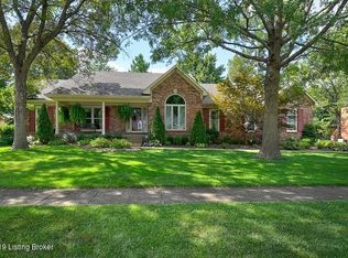 9802 Colonnades Pl, Jeffersontown, KY