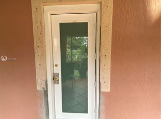 9200 SW 42nd St, Miami, FL 33165