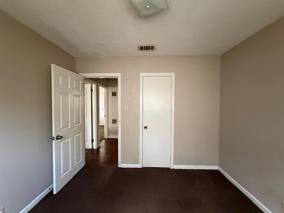 3rd image of 3321 Cherry St