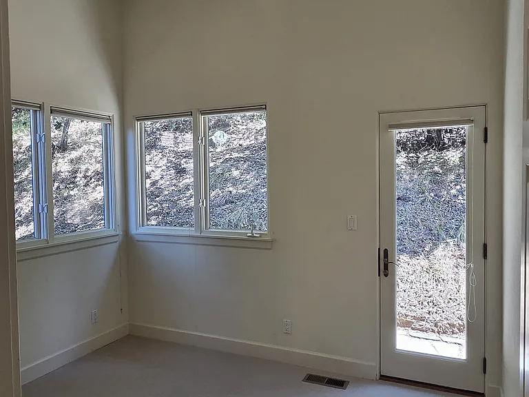 4 Meyer Pl — Photo 5