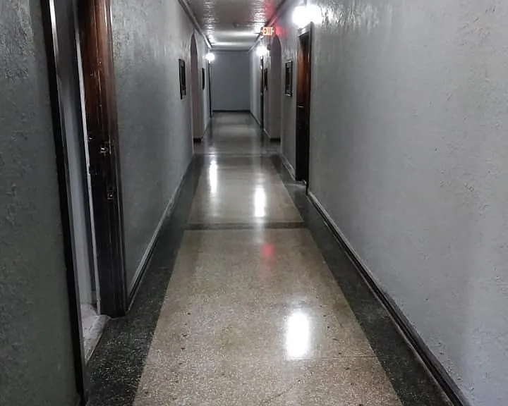 Beverly Terrace Apartments — Photo 9