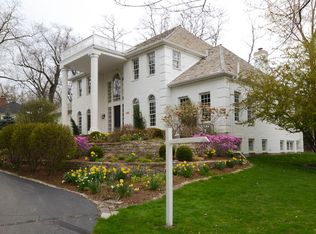 198 Hawley Ln, Geneva, IL 60134