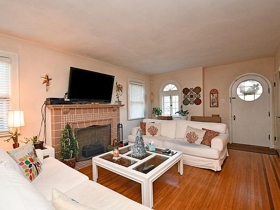 3rd image of 3051 Penrose Pl