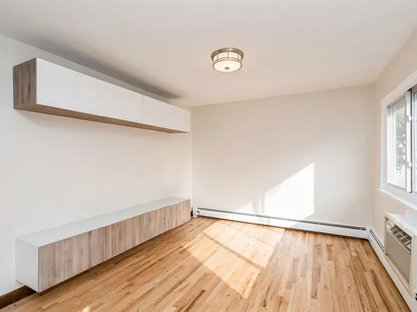 1476b 68th Street image 1 of 13