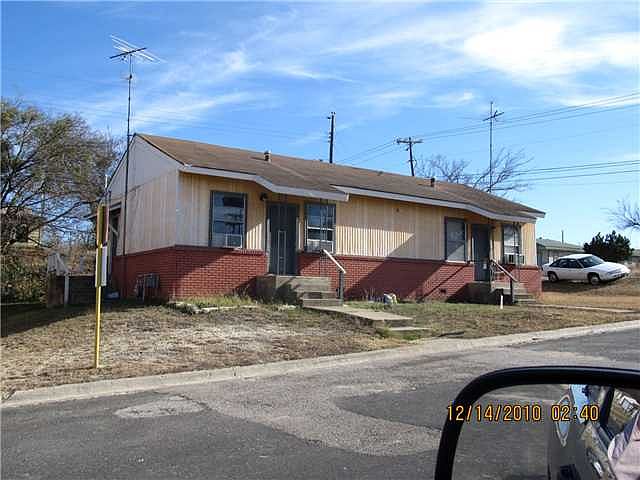 1st image of 201 Lynn Dr