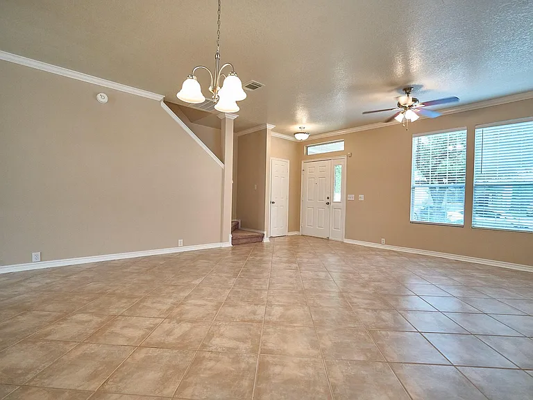 18814 Sandelford Dr — Photo 11