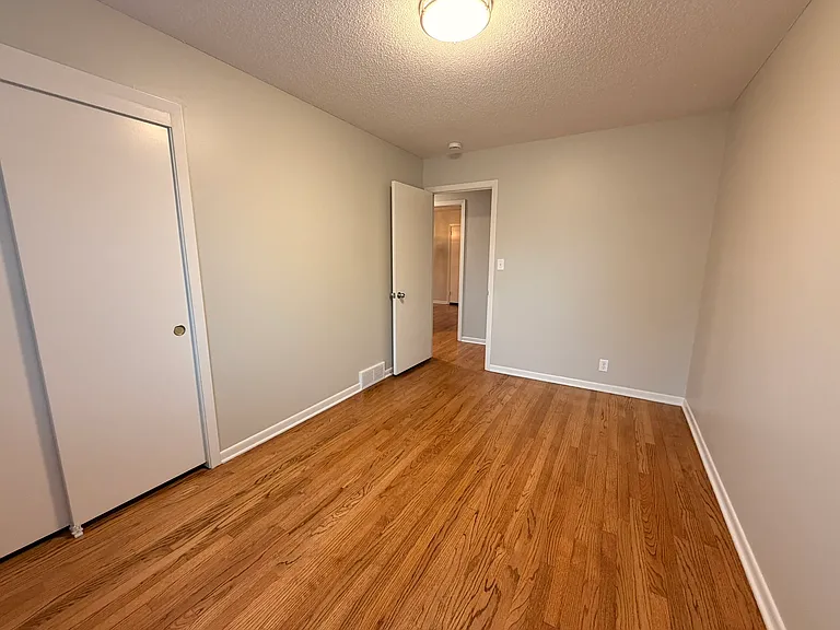 1216 Robin Dr — Photo 17