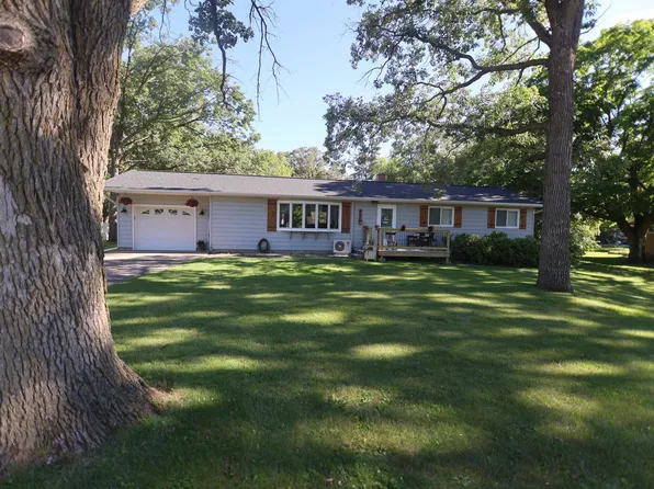 402 E Park St, New York Mills, MN 56567