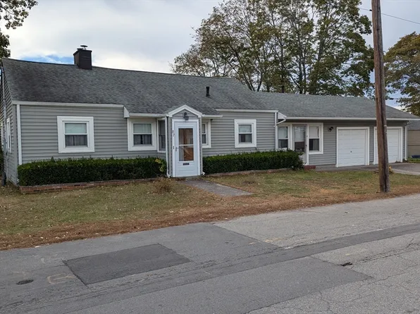 82 Oakside Ave, Methuen, MA 01844