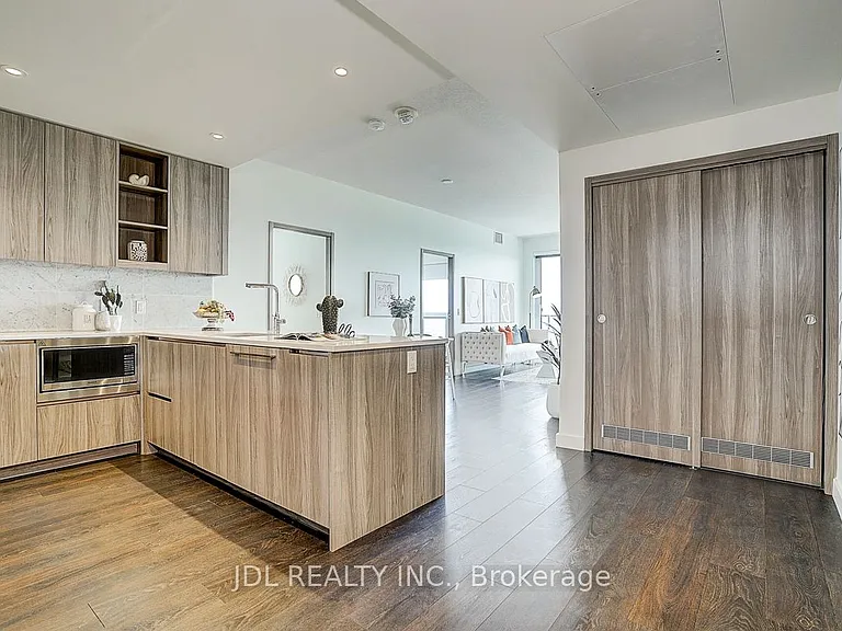 95 McMahon Dr #3102 — Photo 3