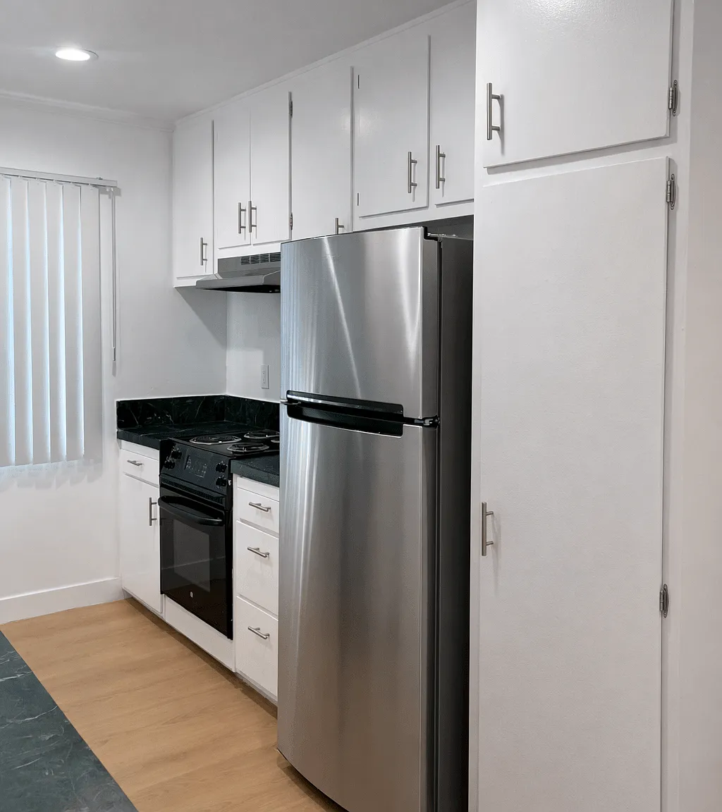 442 Newport Ave. — Photo 1