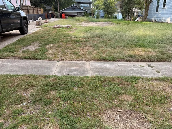 826 Kirby Pl, Shreveport, LA 71104