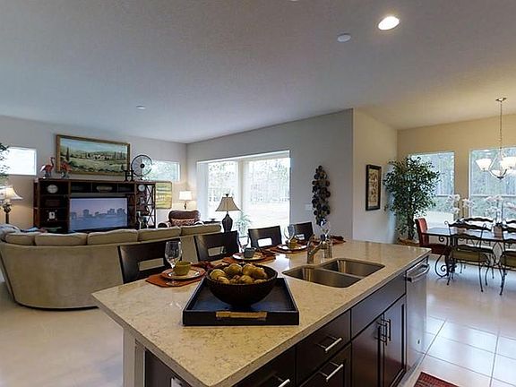 5th image of 834 Creekwood Dr
