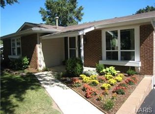 367 Towerwood Dr, Ballwin, MO