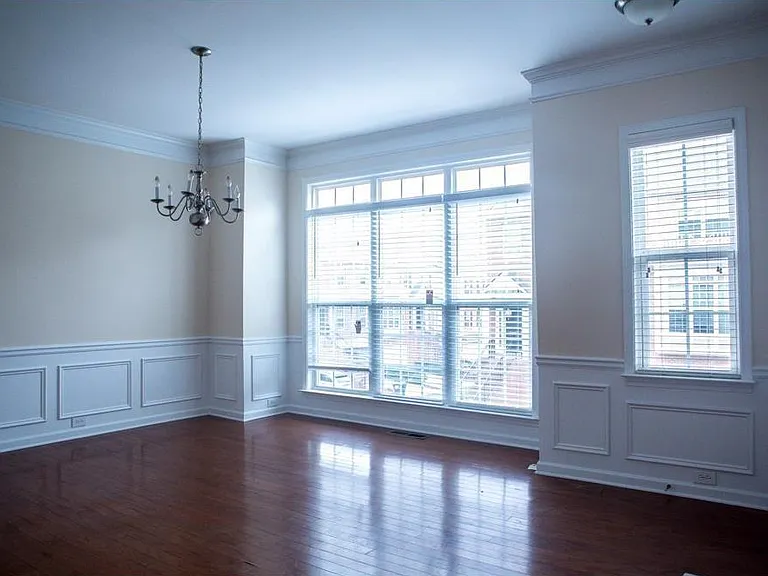 6078 Kentons Ln — Photo 2