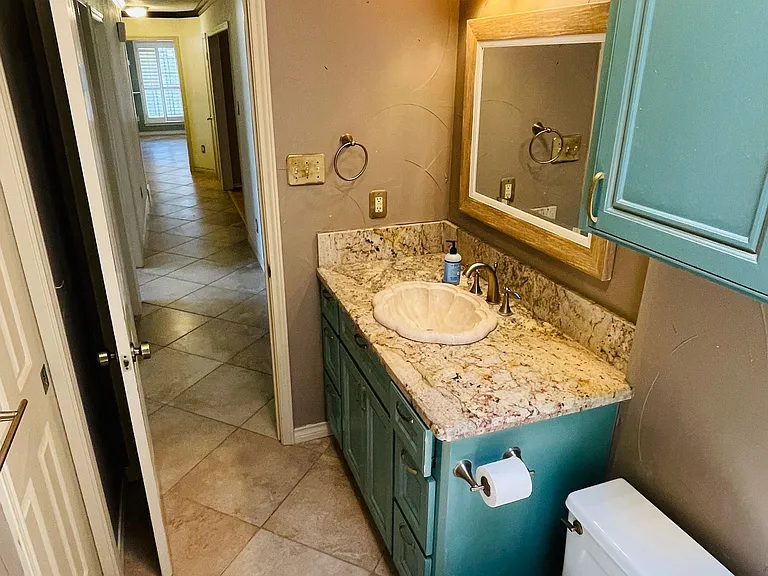 8706 Sandstone Dr — Photo 9