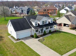 1180 Windward Ln, Kent, OH 44240