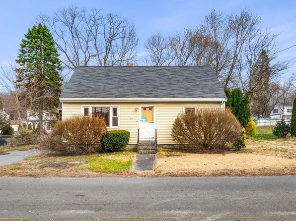 677 Beacon St, Lowell, MA 01850