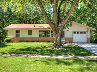 1213 W Clinton Ave, Indianola, IA 50125