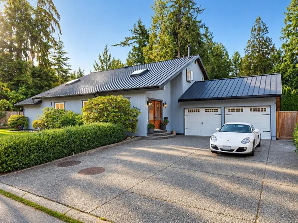 20560 45a Ave, Langley, BC V3A 5W1