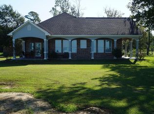 235 Zack Banks Rd, Anahuac, TX 77514